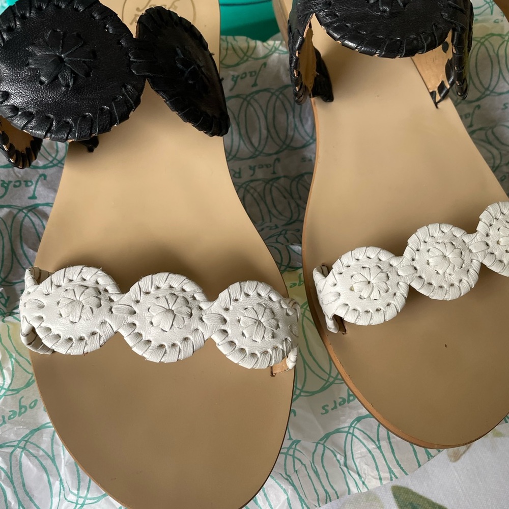 Jack Rogers Black and White sandal - Picture 3 of 5